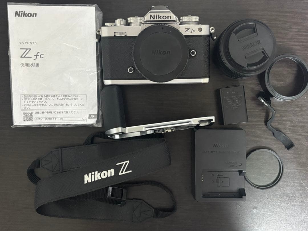 Nikon Z fc ミラーレスカメラ シルバー