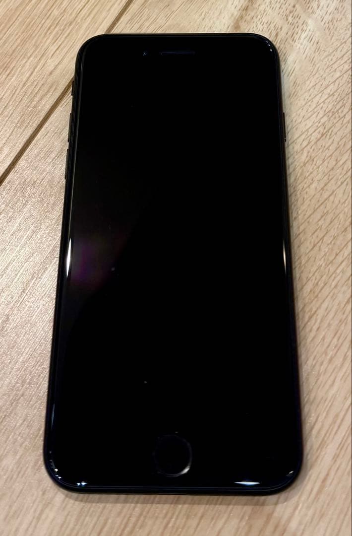 iPhone SE (第2世代) ブラック　SIMフリー