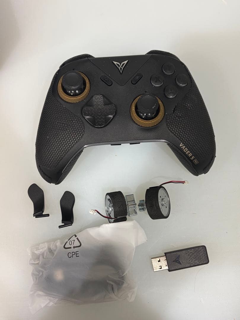 FLYDIGI VADER 5 Pro ゲームコントローラー　振動除去済み