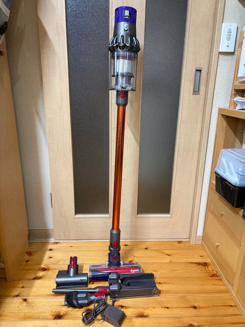 ダイソン Dyson V10（SV12） 動作確認済み　付属品付き