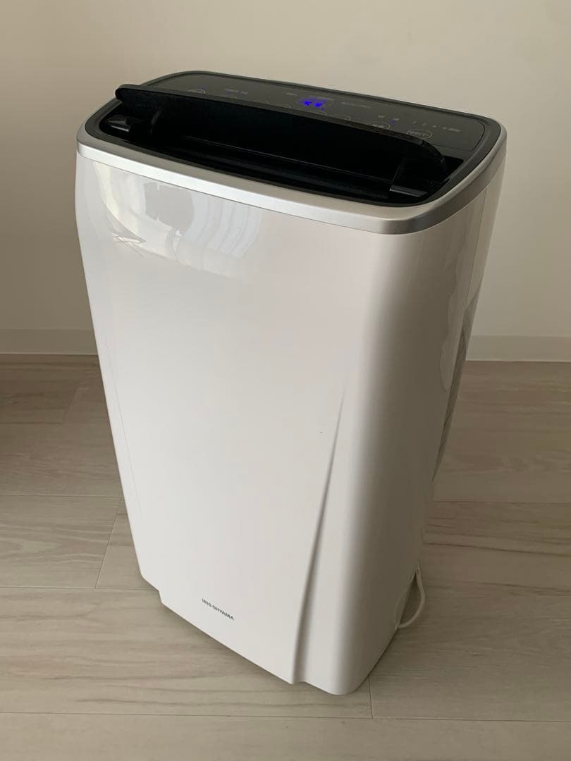 ⭐️値下げ⭐️アイリスオーヤマ　衣類乾燥除湿機（コンプレッサー式） IJC-H140