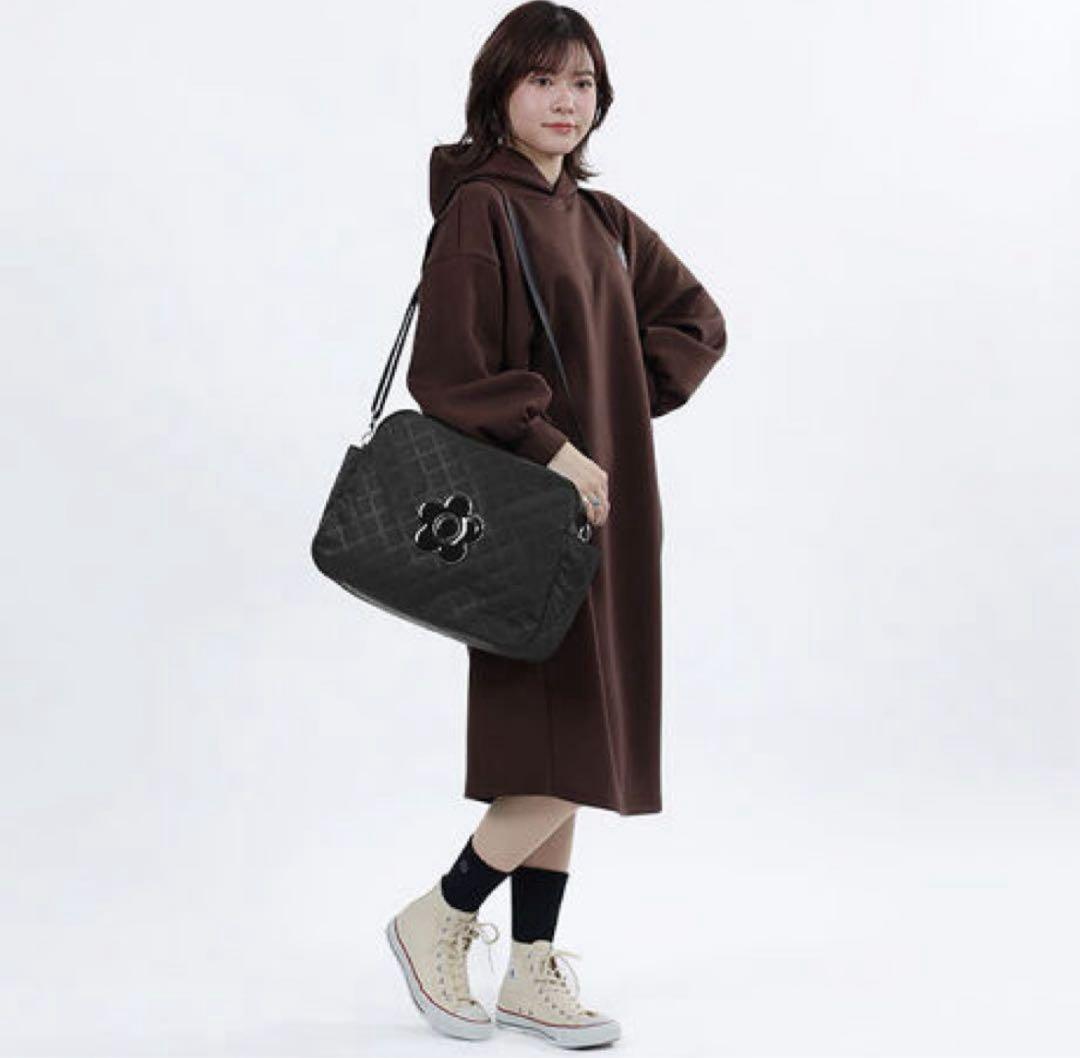 美品　マリークワント　ピンソニックキルトデイジー ライトボストンバッグ 黒