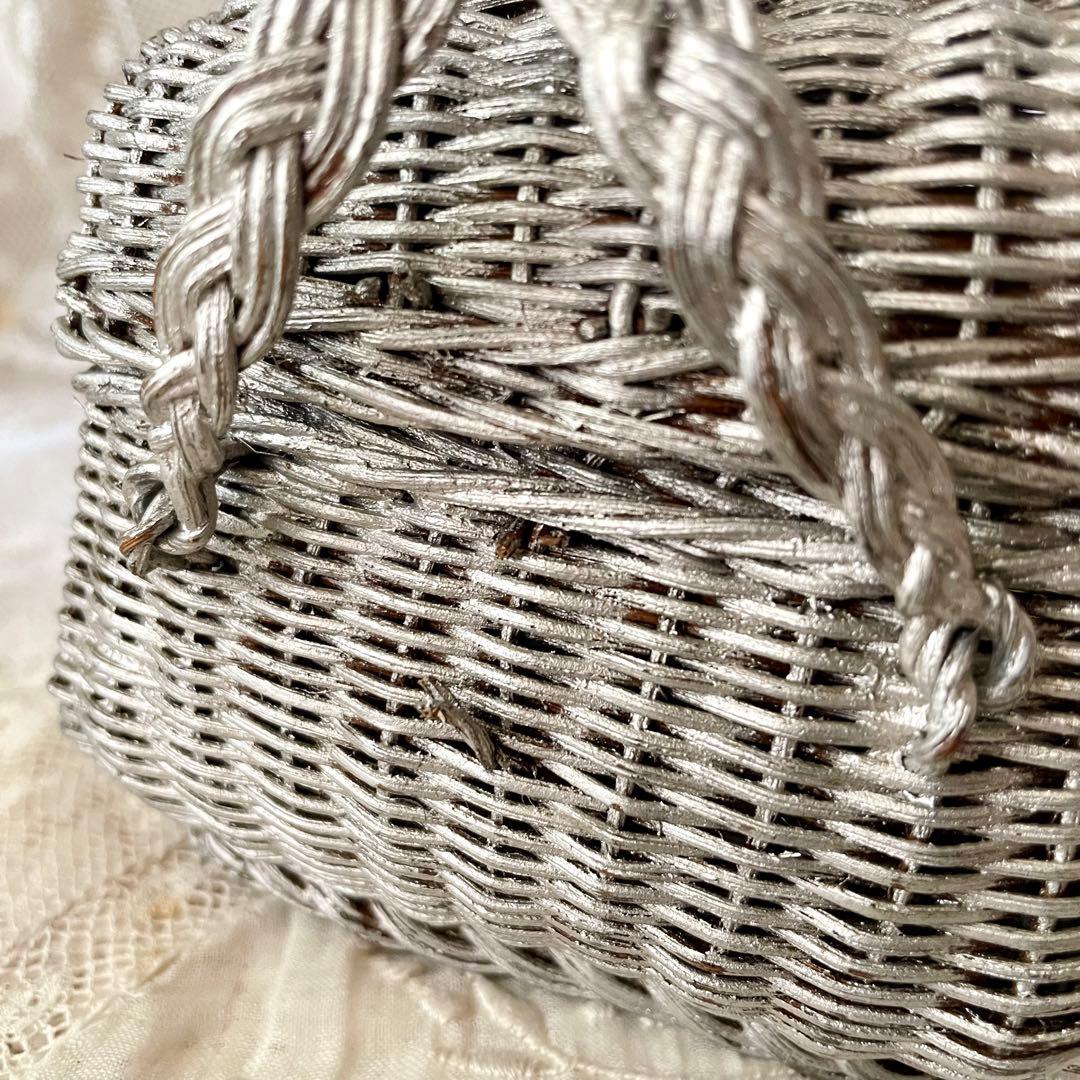 ドールパニエ　銀色　シルバーフランスアンティーク 人形用 ミニカゴ 籠 かご