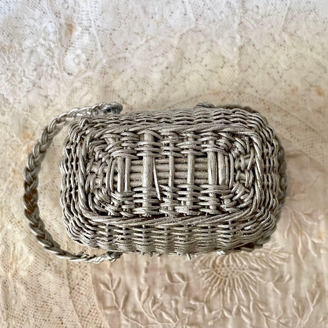 ドールパニエ　銀色　シルバーフランスアンティーク 人形用 ミニカゴ 籠 かご