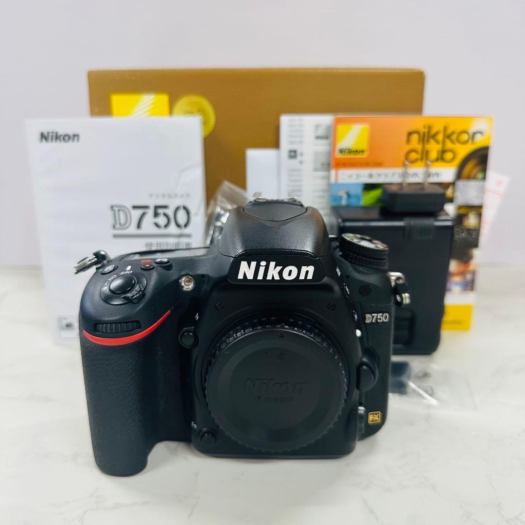 NIKON D750 ショット数約61,000回 ボディ WW2585