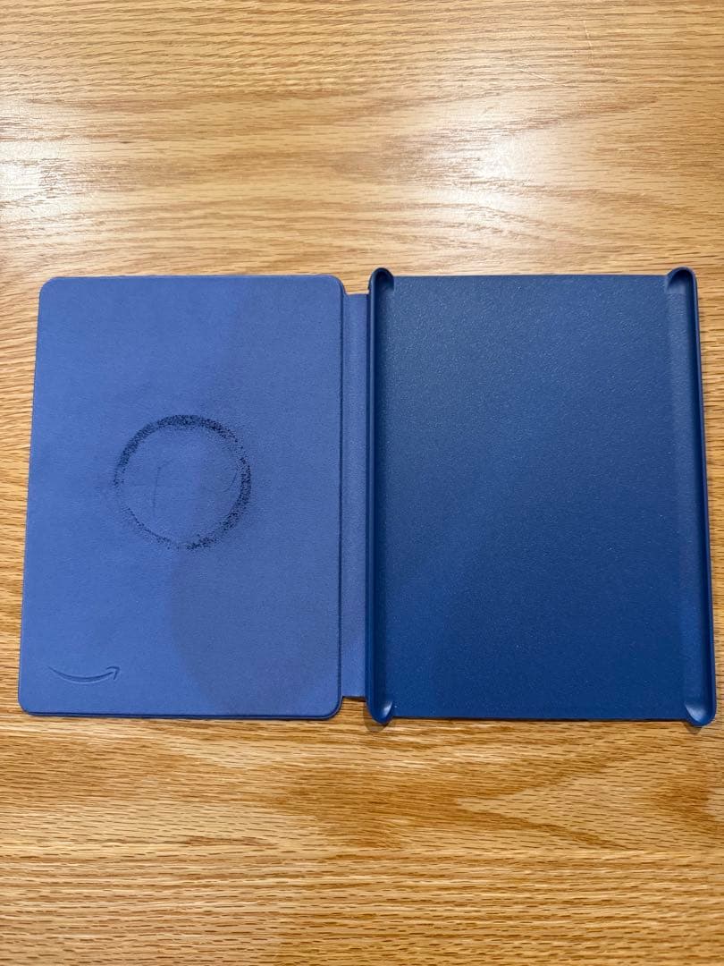 Kindle Paperwhite（第11世代）シグニチャー モデル 白線あり