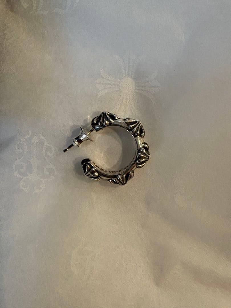 クロムハーツSBTクロスバンドピアス　シリコン　CHクロスフープピアス