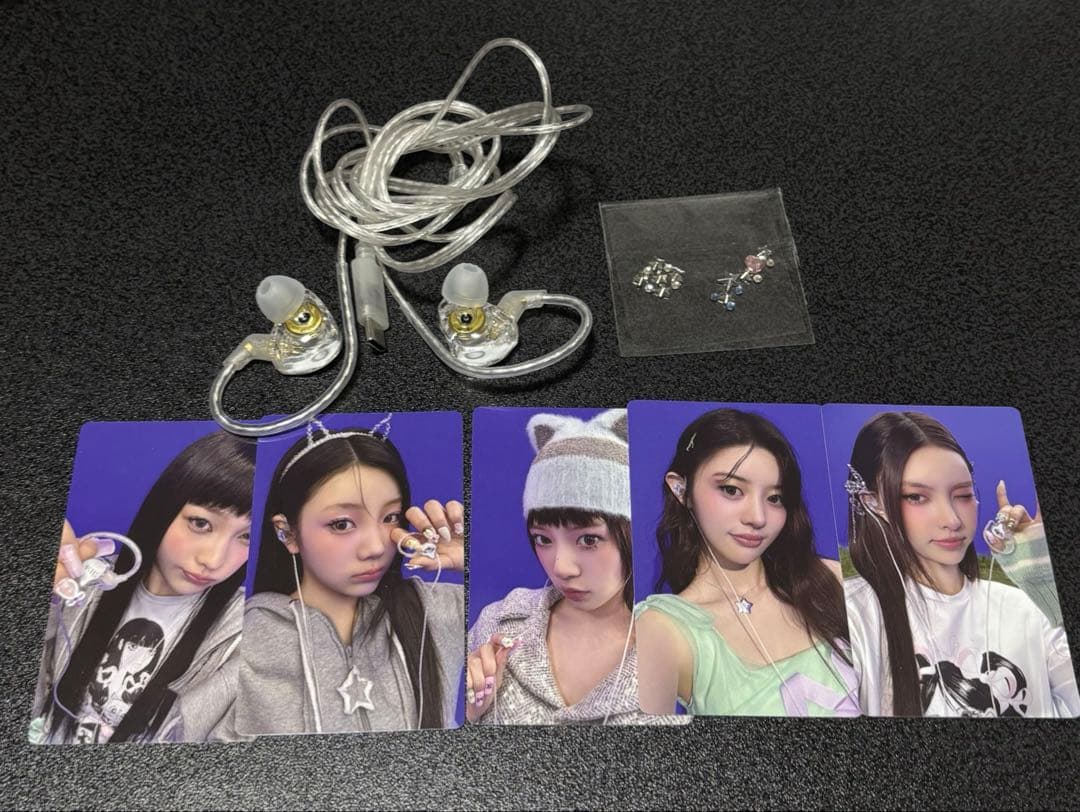 ILLIT イヤモニ風イヤホン bomb