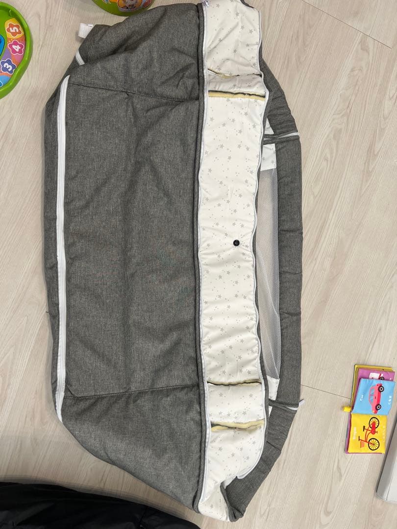 ズーブリー　ベビーベッド