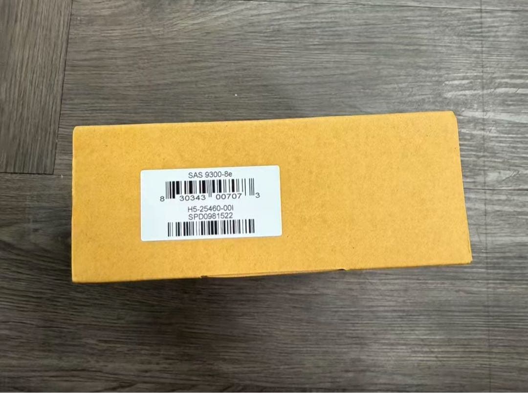 BROADCOM製 LSISAS9300-8e SASカード