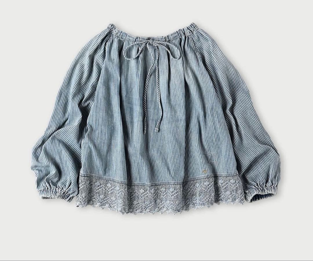 45R 45プチデニム✕レースのタックブラウス（加工）　ヒッコリー淡　52800