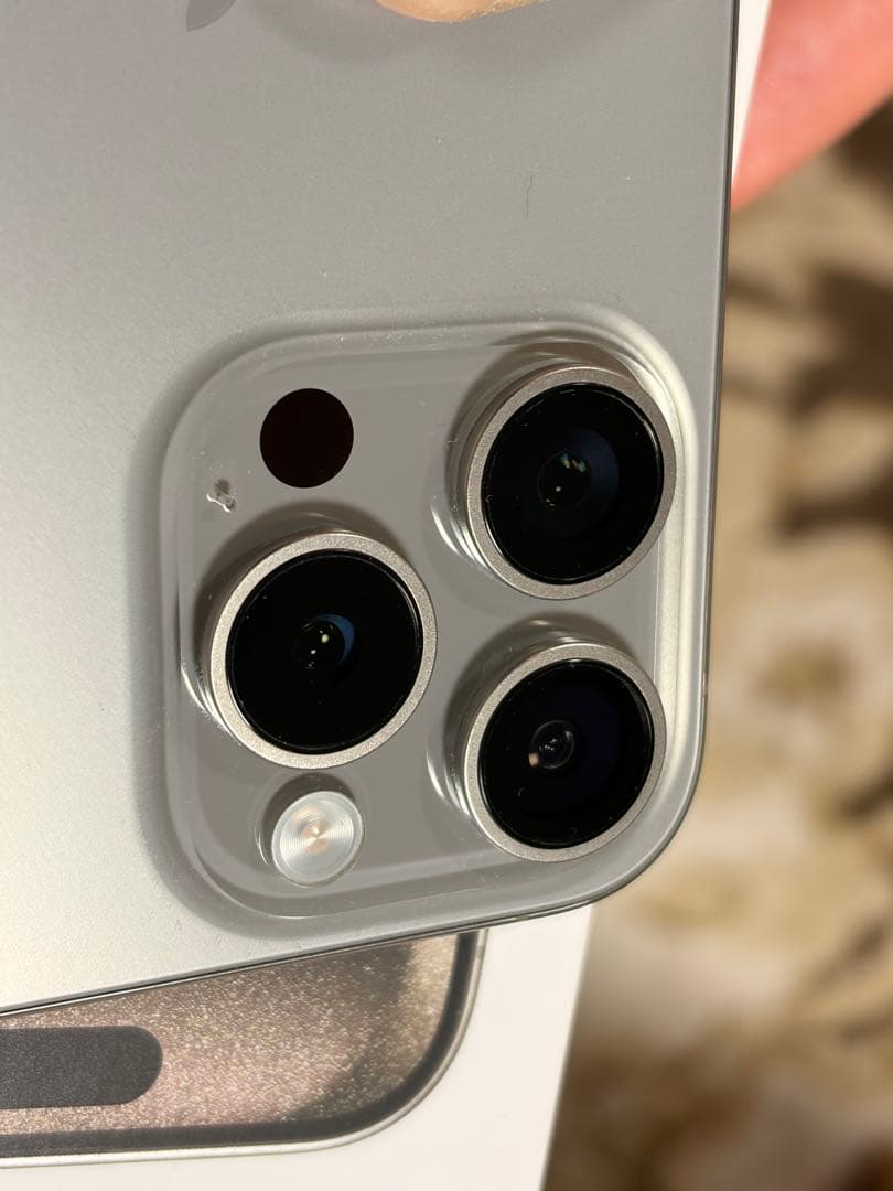 【美品】iPhone15pro 256GBナチュラルチタニウム SIMフリー