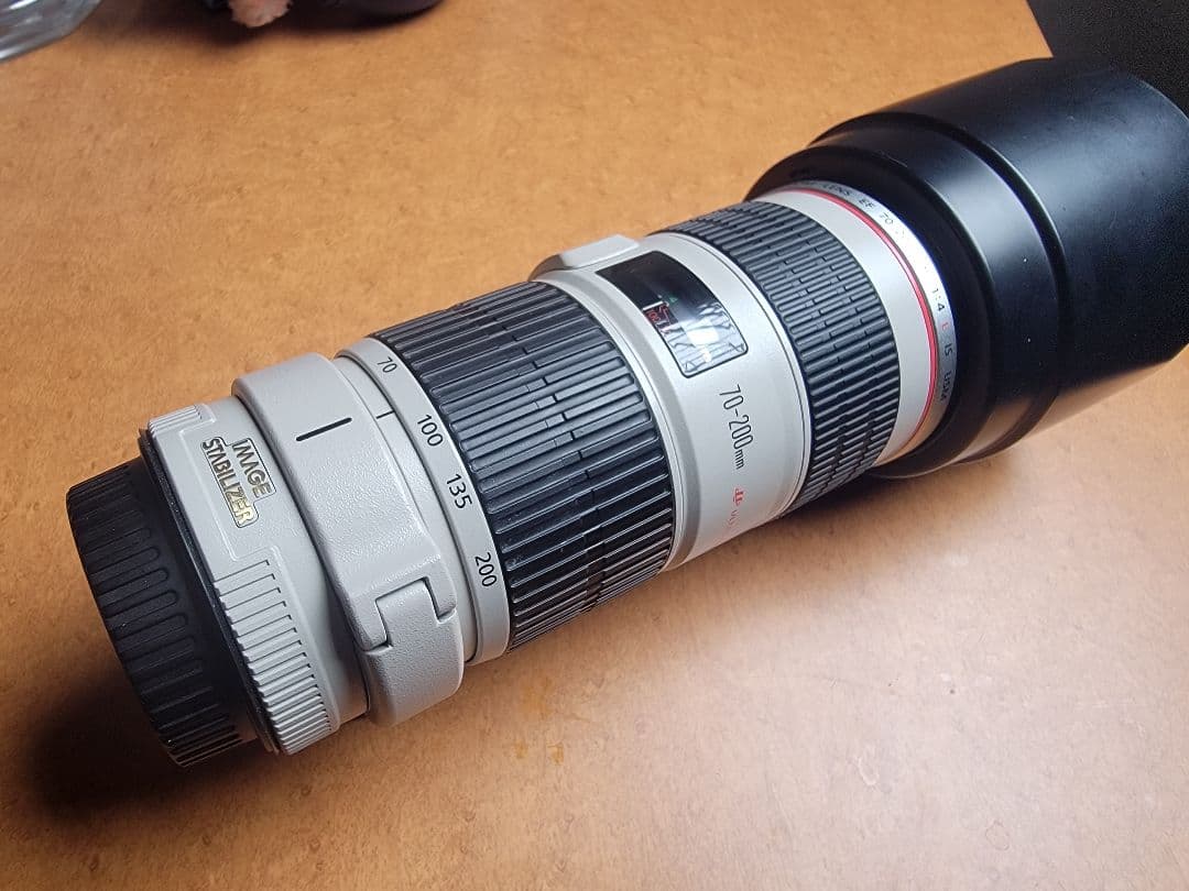 Canon EF 70-200mm F4L IS USM + 保護フィルター付き