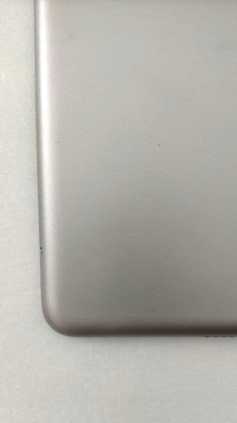 iPad 第6世代 32GB スペースグレー Wi-Fi+Cellular