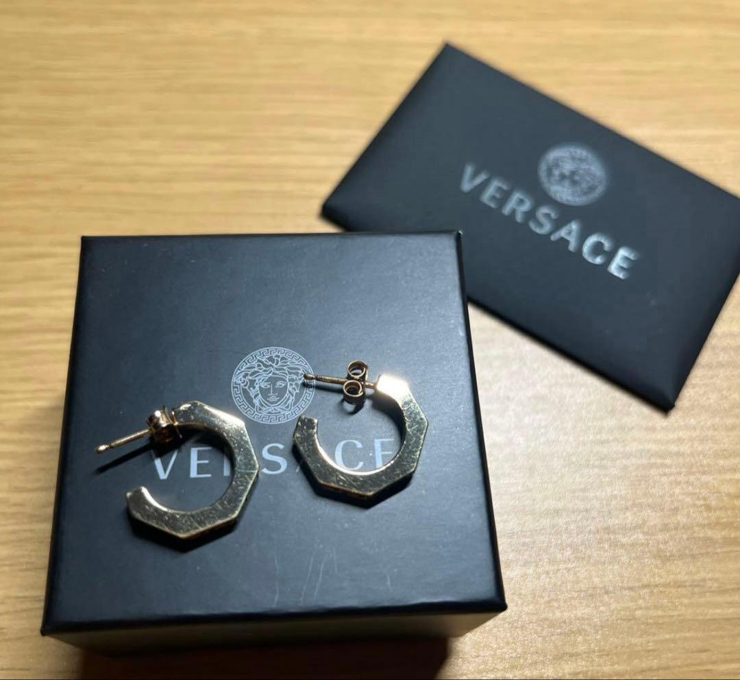 正規品 VERSACE 両耳ピアス 箱付き