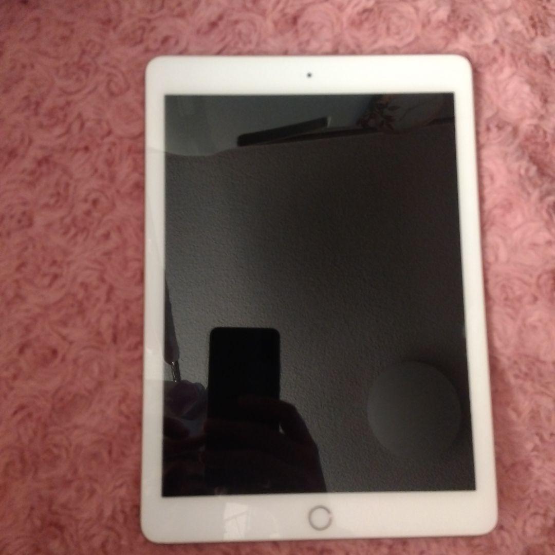 Apple iPad 第６世代　MRJN２J/A