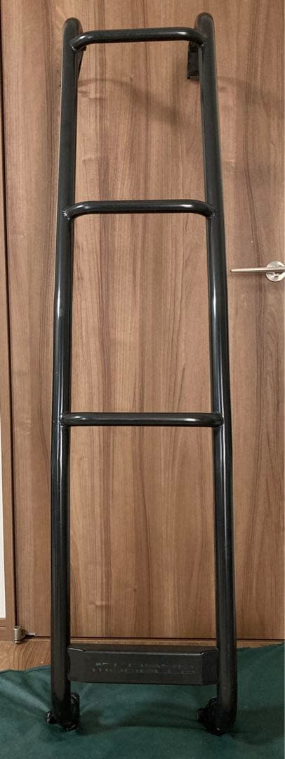 ハイエース　リアラダー