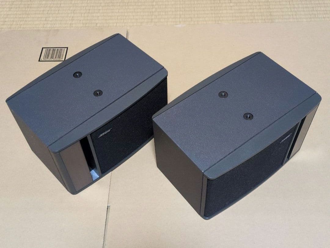 BOSE製 小型スピーカー １ペア