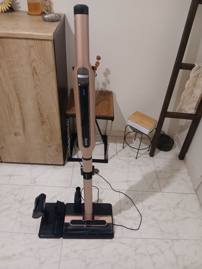 じ*ー様 Shark シャーク コードレス CS501JRG 予備バッテリー付き