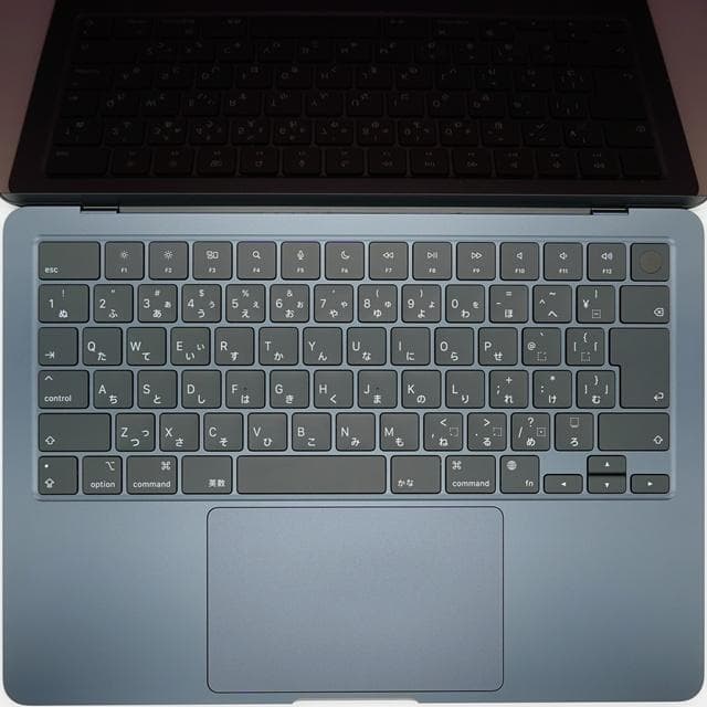 【美品】MacBook Air 2022_M2/8GB/256GB_MDN