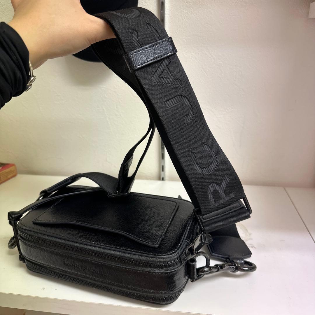 Marc Jacobs ブラック ボディバッグ