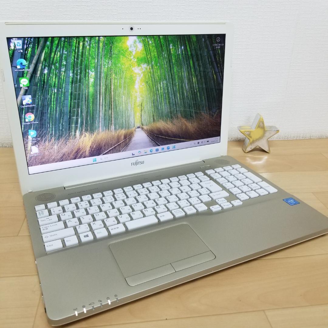 新品SSD Win11 即使用可 DVD再生可 ノートPC 富士通 (E3149