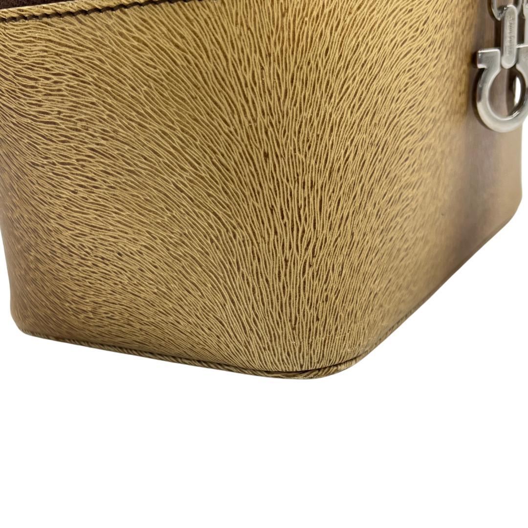 サルヴァトーレフェラガモ バニティバッグ ガンチーニ