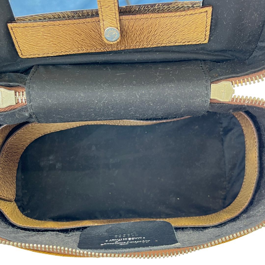 サルヴァトーレフェラガモ バニティバッグ ガンチーニ