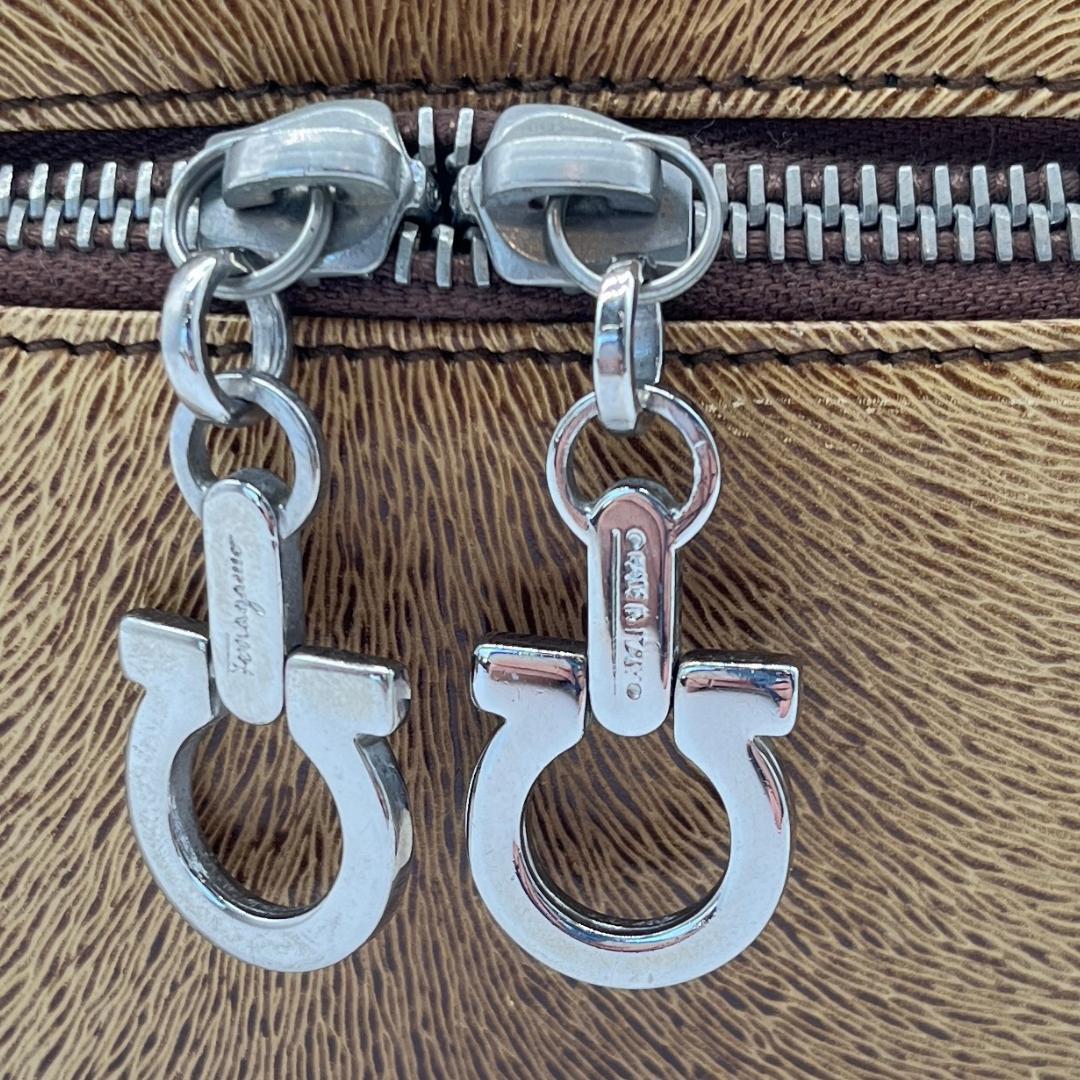 サルヴァトーレフェラガモ バニティバッグ ガンチーニ