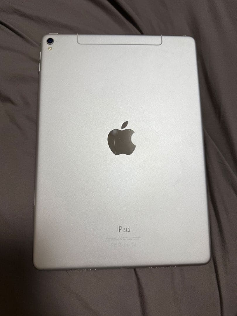 Apple iPad Pro 9.7 128GB シルバー simフリー