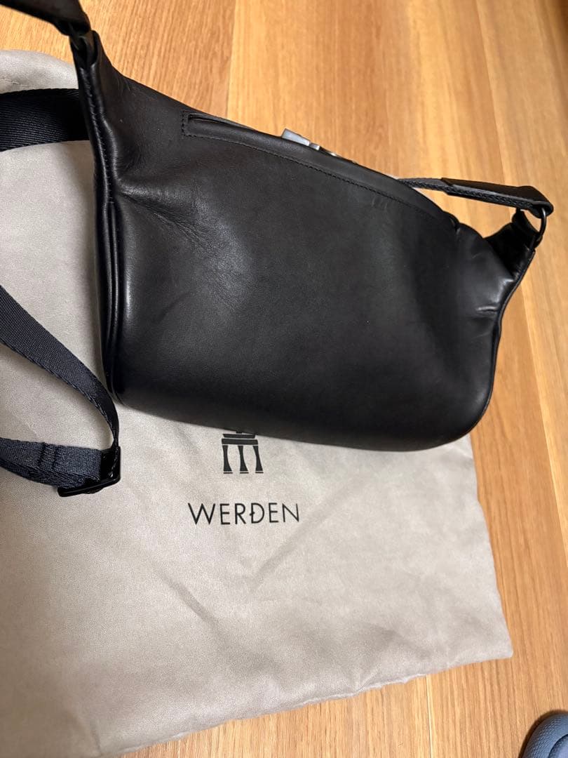 WERDEN/ヴェーデン　ボディバッグ