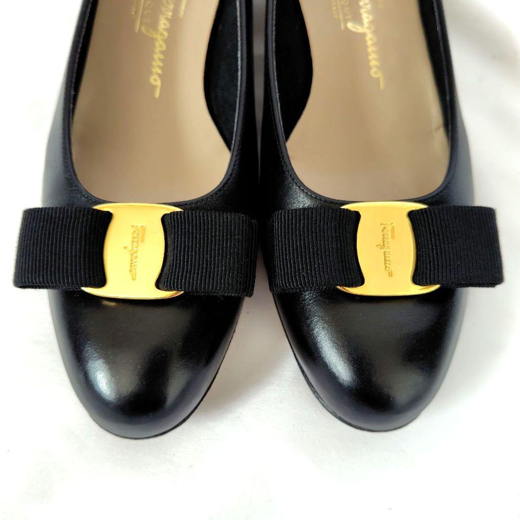 ✨️腕利き職人のリペア済✨️美品❤箱付【フェラガモ】 ヴァラ パンプス 黒6.5
