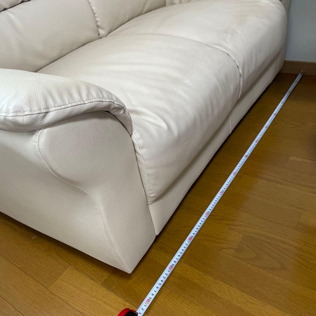 ✴️タイムセールお値下げ✴️2人掛けソファ　オフホワイト
