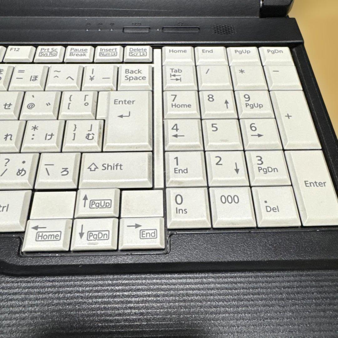 Windowsノート本体 FUJITSULIFEBOOK A576/PX (Core i5-6300U