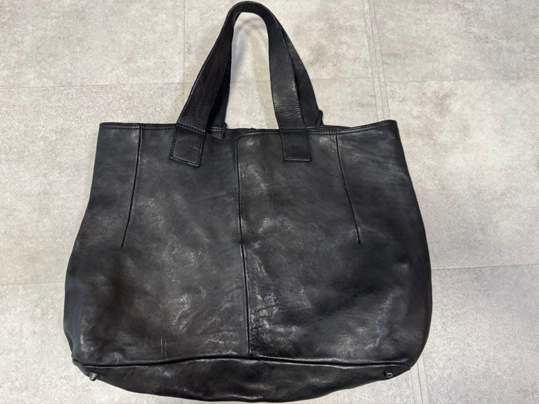 イサムカタヤマ バックラッシュ レザートートバッグ