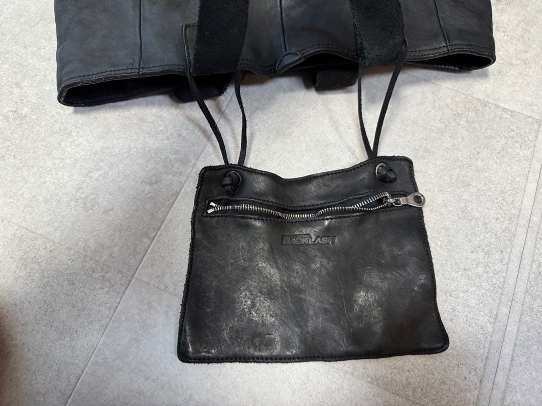 イサムカタヤマ バックラッシュ レザートートバッグ