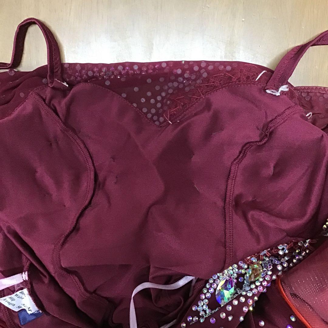 社交ダンス　ドレス　VeRtigo ドレス　えんじ色　グラデーションスカート