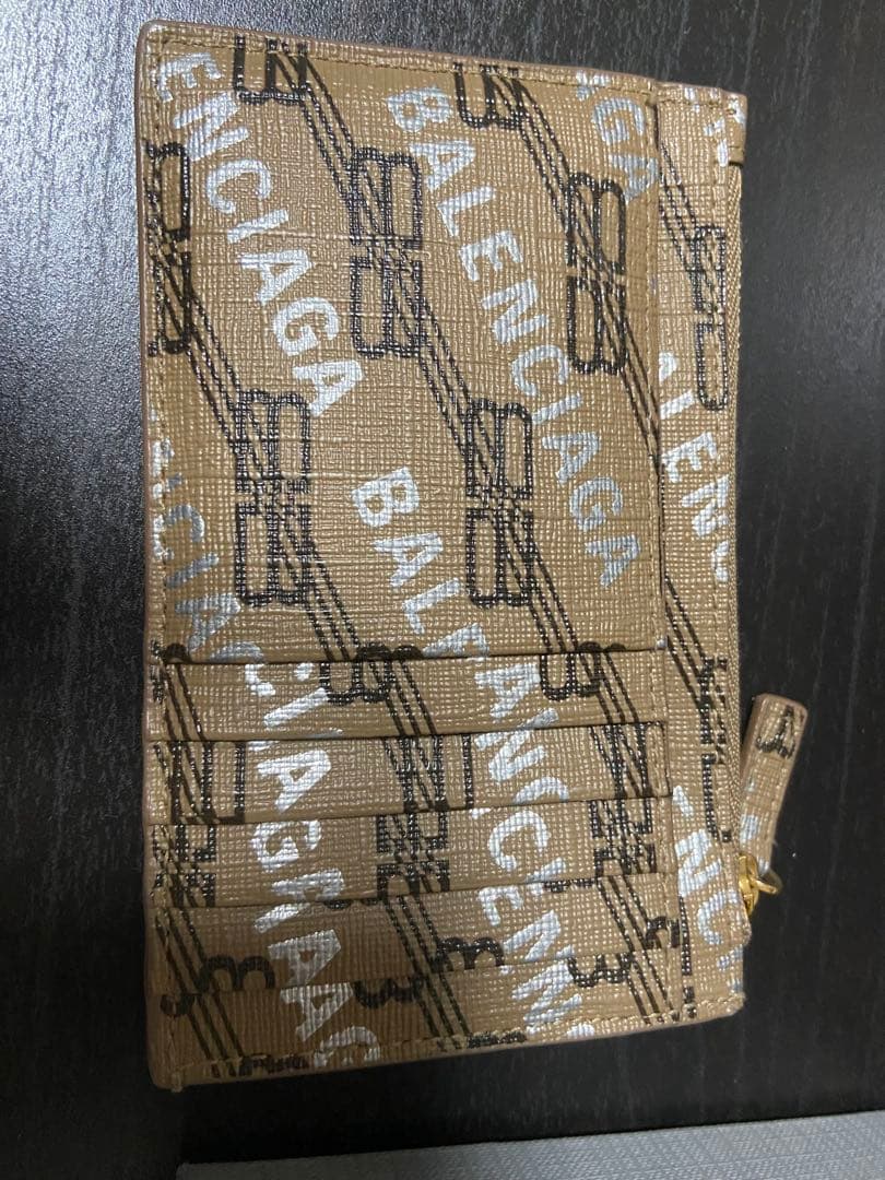 BALENCIAGA 美品　ロゴプリント ケース