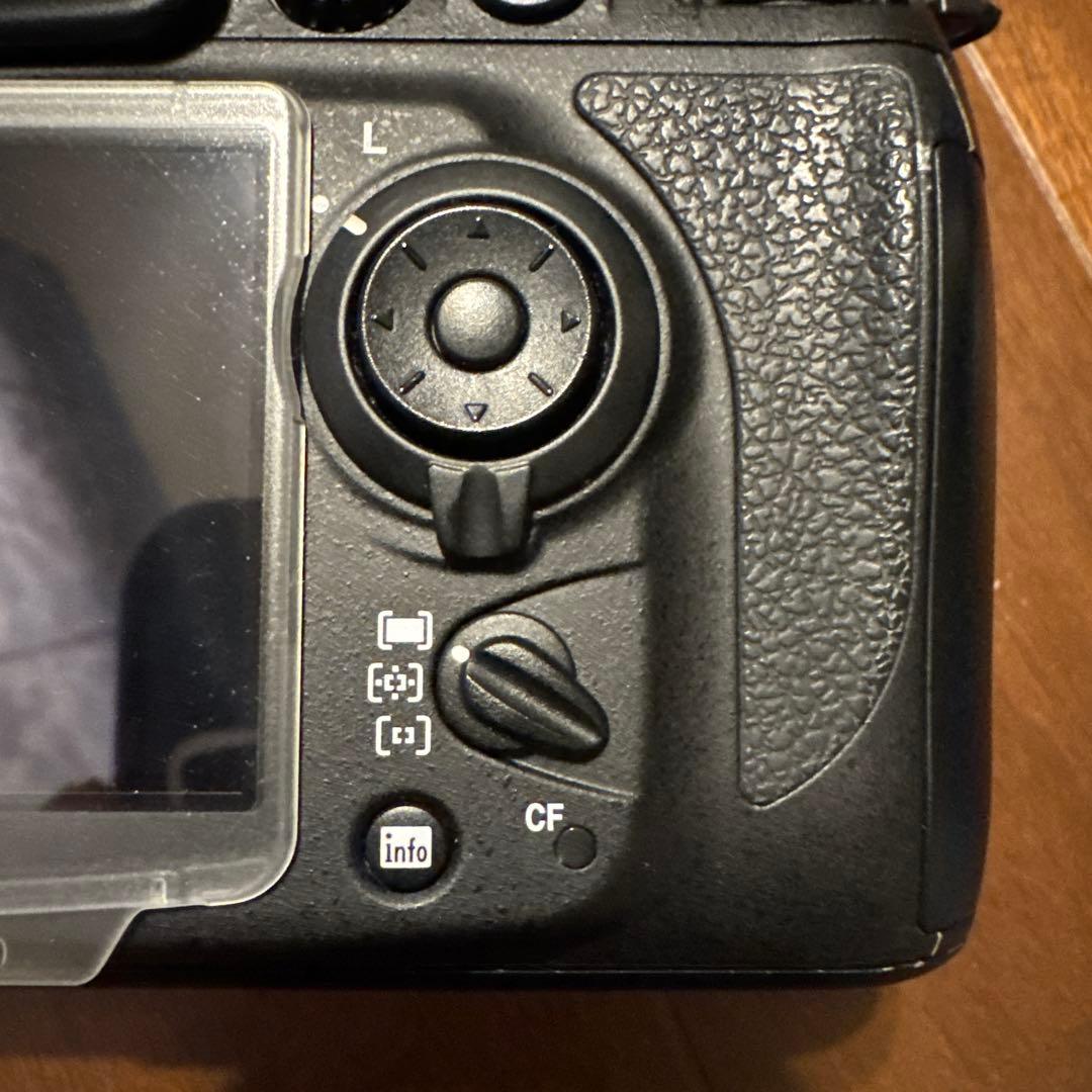 『Nikon D700』 非常に良い状態 キズや汚れは無し 動作確認済み