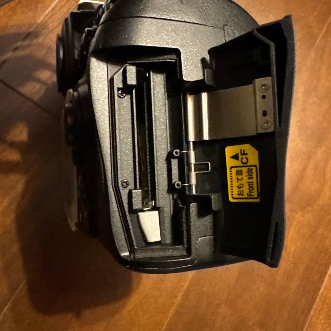 『Nikon D700』 非常に良い状態 キズや汚れは無し 動作確認済み