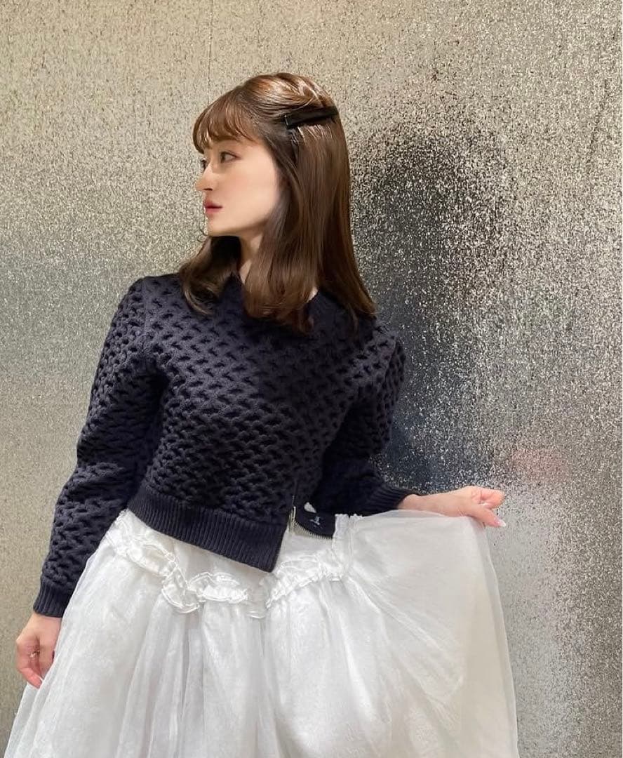 1/31まで出品【正規品】Bibiy ネイビー クロップドニットセーター