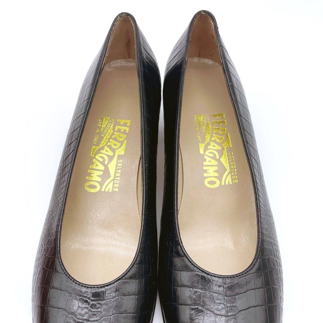 未使用品 Salvatore Ferragamo 黒 クロコ型押し