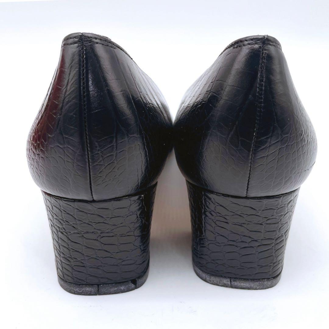 未使用品 Salvatore Ferragamo 黒 クロコ型押し