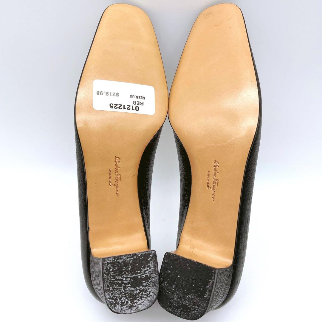 未使用品 Salvatore Ferragamo 黒 クロコ型押し