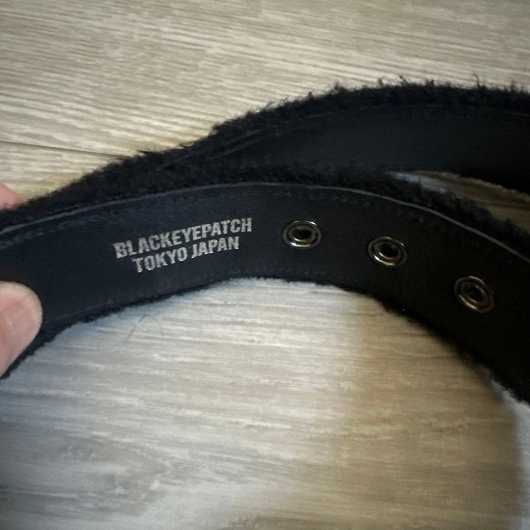 小物 GLITTERED LETTERS FAUX FUR BELT BLACK