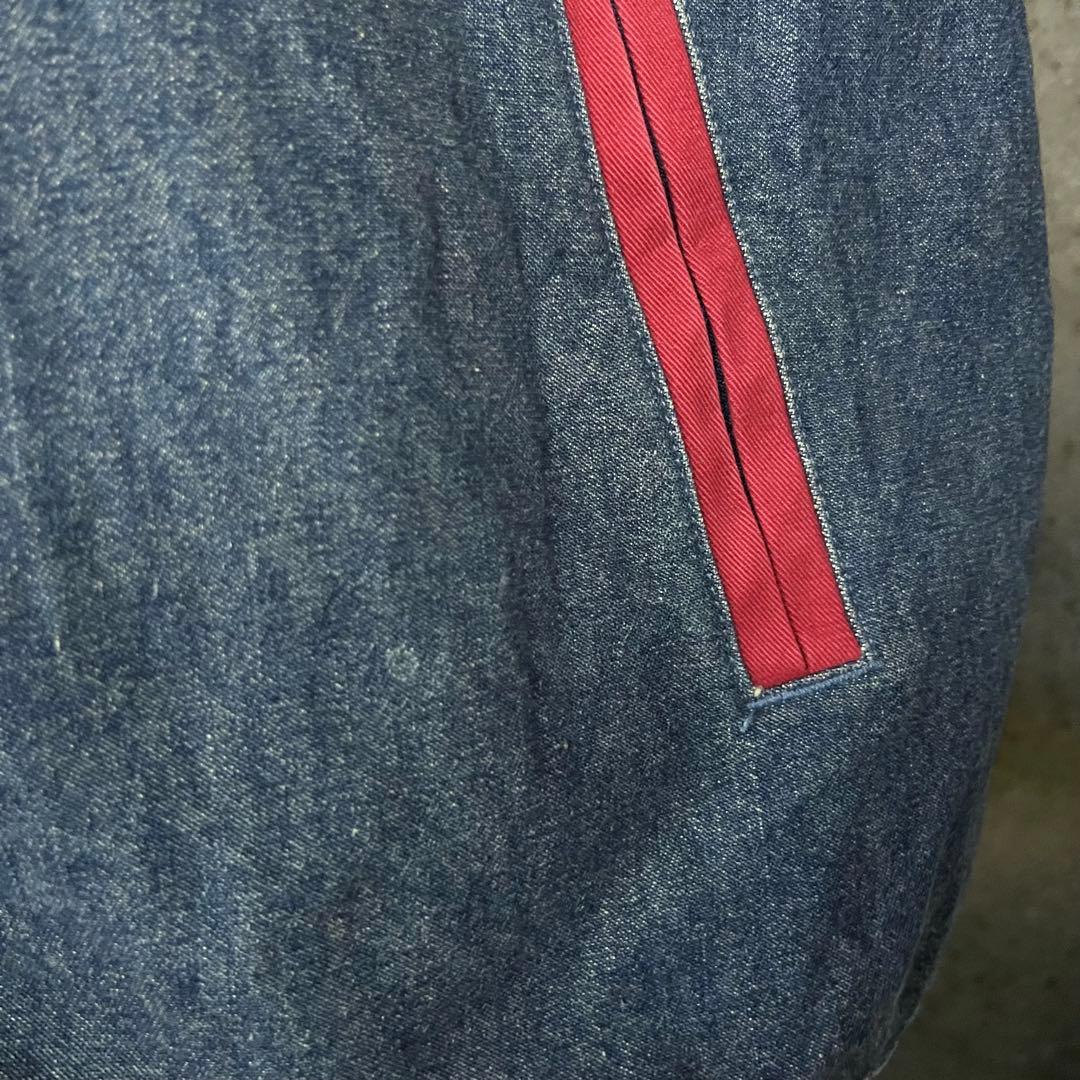 《US古着》ディズニー くまのプーさん イーヨー デニムブルゾン 刺繍 2XL