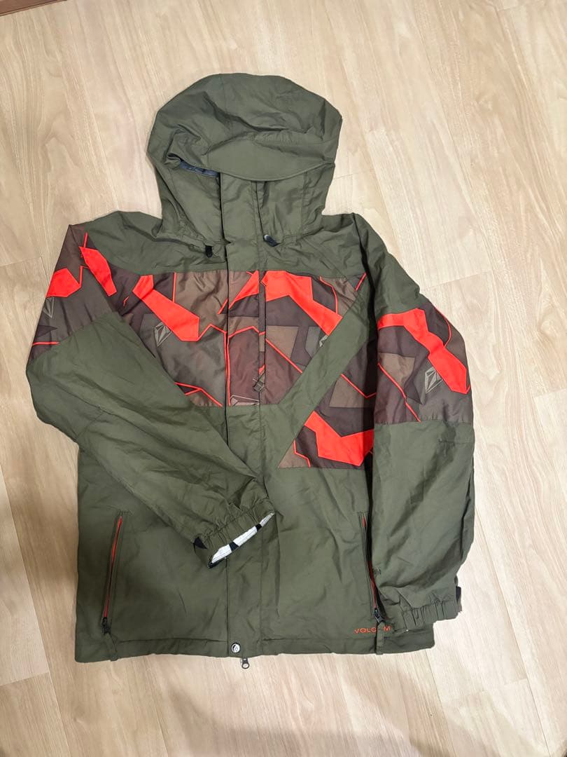 VOLCOM スノーボードウェア 上下セット　Mサイズ
