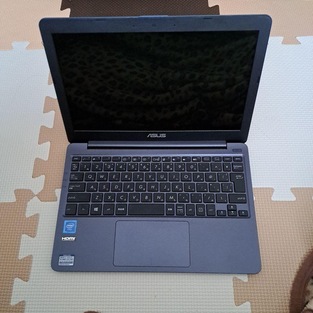 ASUS　ノートパソコン