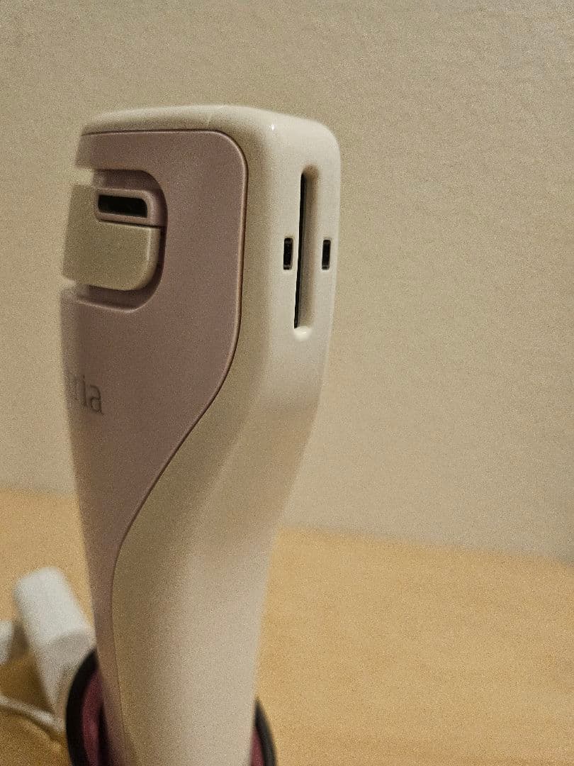 tria エイジングケアレーザー充電器付き