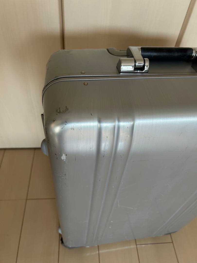 ZERO HALLIBURTON ゼロハリバートン 4輪大型スーツケース